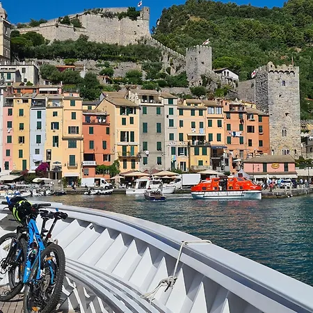 Ulivi House, Inside A Private Park, Pool, Tennis, 2 Ac Bdr, 2bth, Parking Next And Private Garage In Lerici! * Lerici