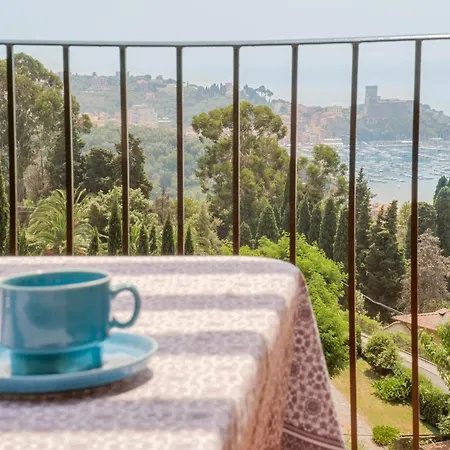 Holiday home Ulivi House, Inside A Private Park, Pool, Tennis, 2 Ac Bdr, 2bth, Parking Next And Private Garage In Lerici!