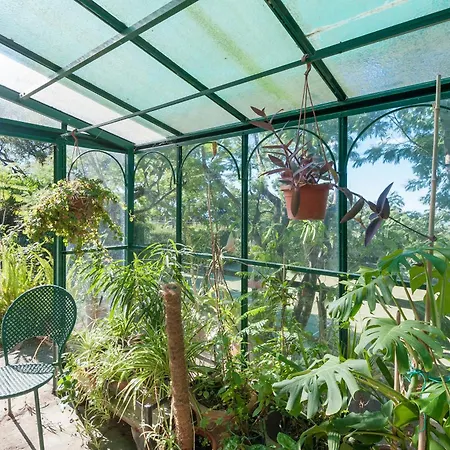 Ulivi House, Inside A Private Park, Shared Pool, Tennis, 2 Ac Bdr, 2bth, Parking Next And Private Garage In Lerici! Lerici